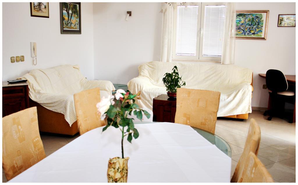 Apartments Ruza Primošten Kamer foto